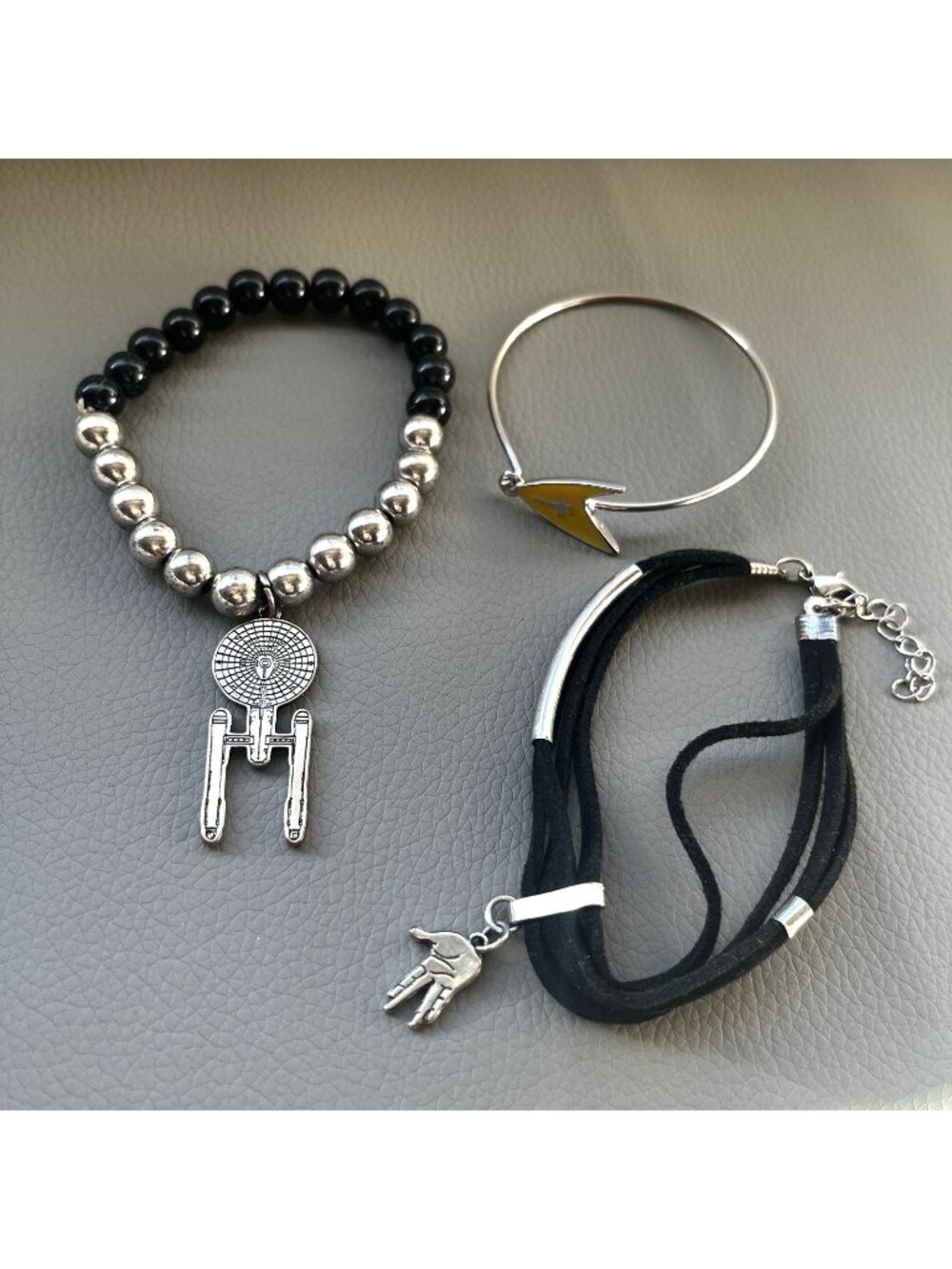 Star Trek Bracelet Lot Sci Fi Trekkie Enterprise Vulcan Salute Starfleet Delta